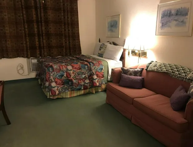 Country Lodge inn hotel detail image 3