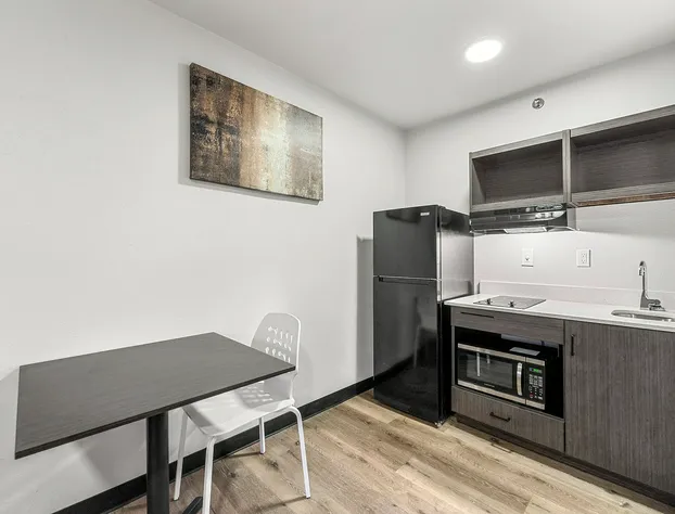 Southern Suites Forest Park hotel detail image 4