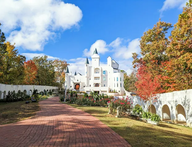Uhuburg Castle hotel detail image 1