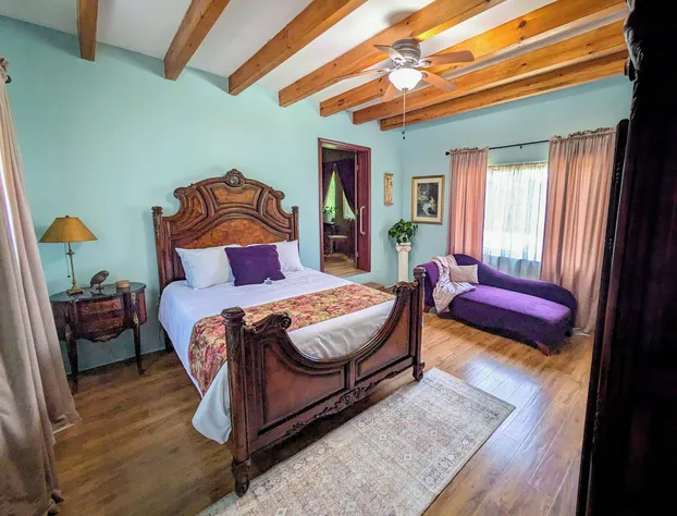 Uhuburg Castle hotel detail image 4