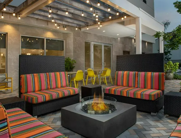 Home2 Suites By Hilton Weston Ft. Lauderdale hotel detail image 1