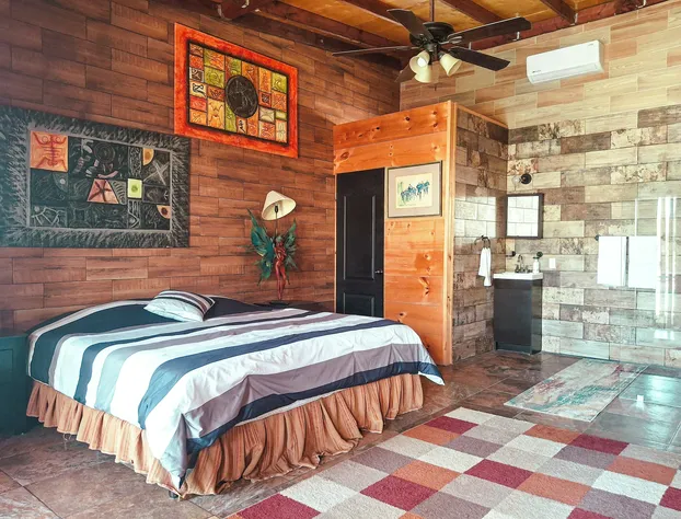 Jimmy & Yudy's place hotel detail image 1