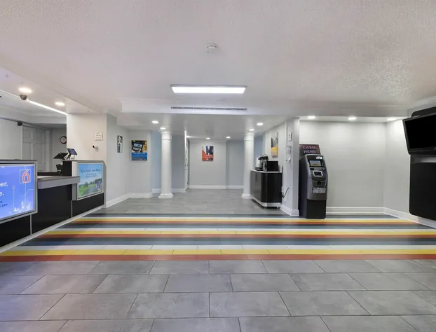 Studio 6 - Beaumont, TX hotel detail image 3