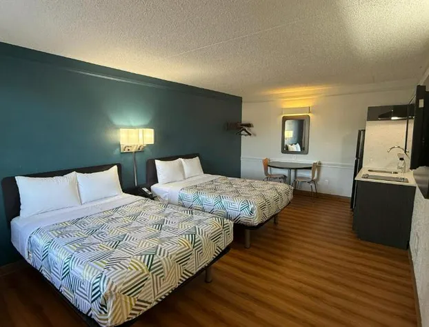 Studio 6 Beaumont TX hotel detail image 4