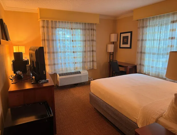 Woburn Inn hotel detail image 2