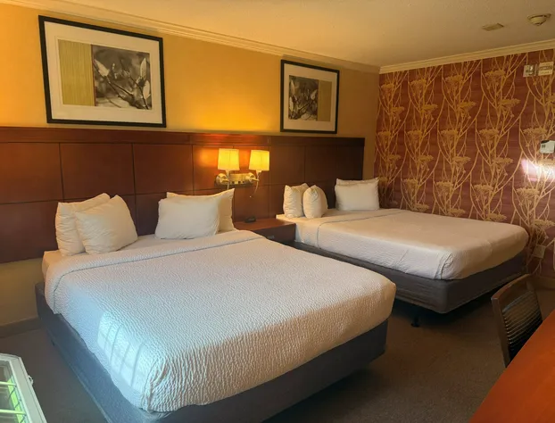 Woburn Inn hotel detail image 4