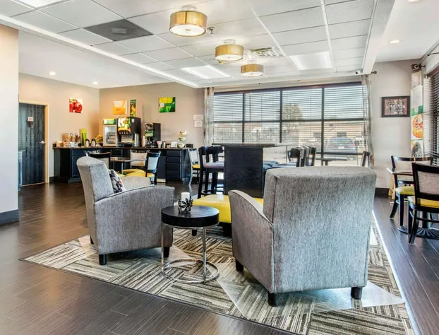 Quality Inn Memphis Airport hotel detail image 2