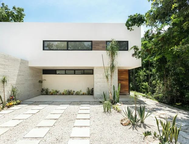 XPU HA Residencial Beach hotel detail image 2