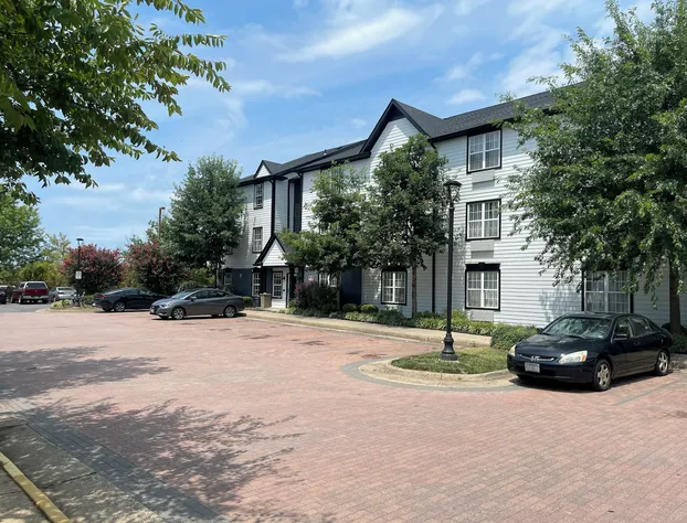 MainStay Suites Sterling near Dulles Town Center hotel detail image 2