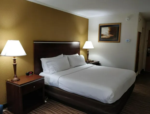 Spark by Hilton Roanoke Civic Center hotel detail image 1