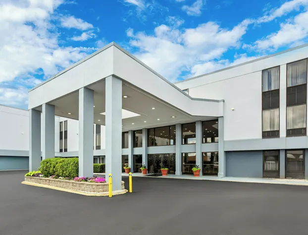 Spark by Hilton Des Plaines Chicago O'Hare hotel detail image 1