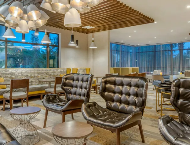 DoubleTree by Hilton Charleston Riverview hotel detail image 1