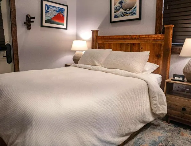 Black Prong Resort hotel detail image 4