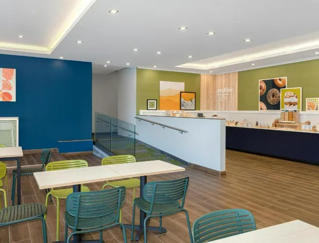Spark By Hilton Montreal Midtown hotel detail image 3