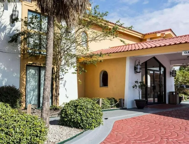 Sunrise Inn & Suites hotel detail image 2