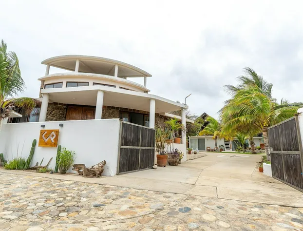 Turtle Seaview hotel detail image 4