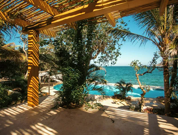 Corrales Bay Resort hotel detail image 1