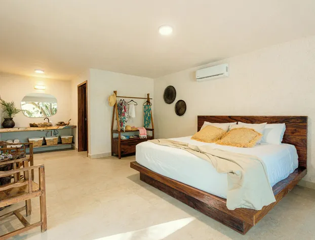 Corrales Bay Resort hotel detail image 3