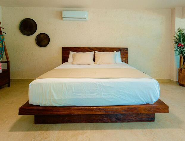 Corrales Bay Resort hotel detail image 2