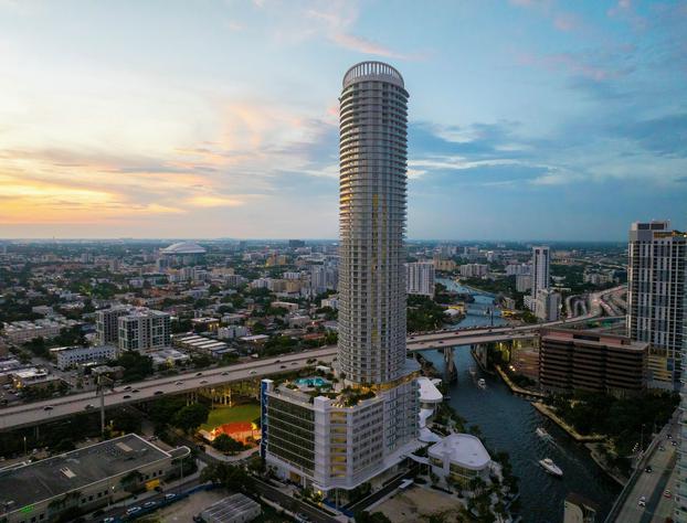 Flow Brickell hotel detail image 1