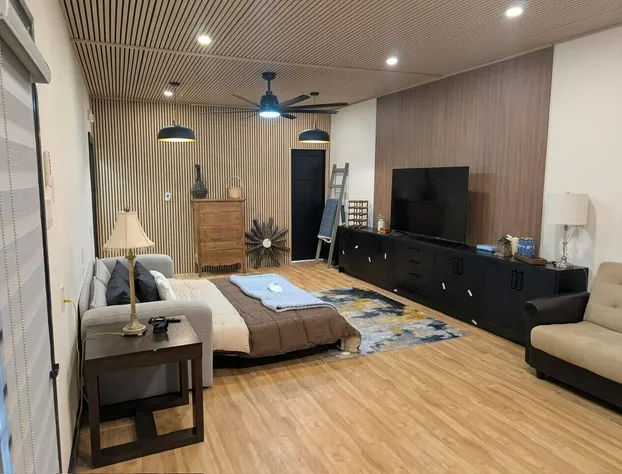 Beamsville Rustic Modern Suites hotel detail image 1
