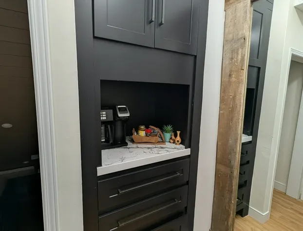 Beamsville Rustic Modern Suites hotel detail image 2