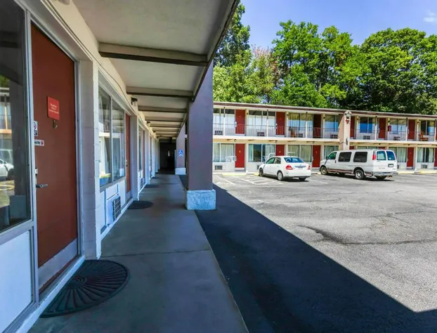 Edyn Hotel By Townhouse Wytheville US 52 hotel detail image 1