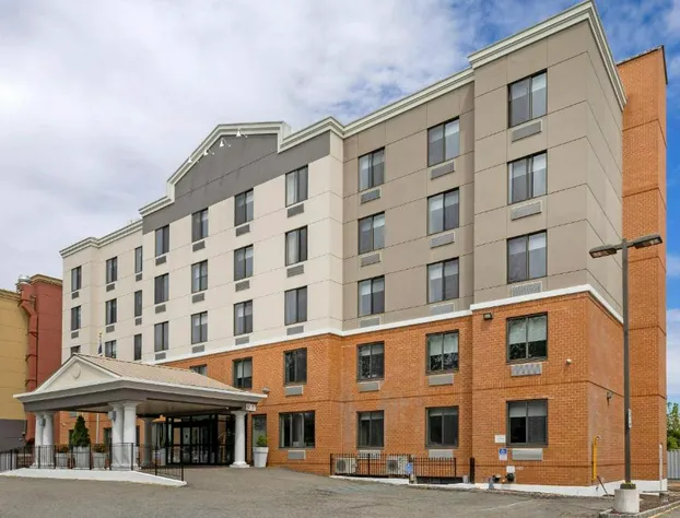 Country Inn & Suites by Radisson, Staten Island hotel detail image 2