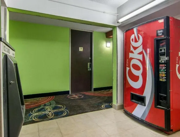 Forsyth Inn & Suites hotel detail image 3