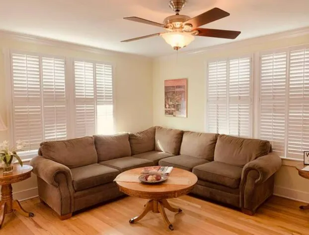 Emigrant's Inn hotel detail image 2