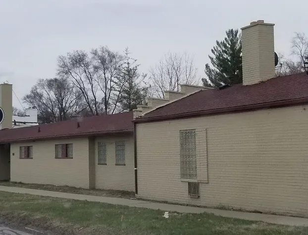 Deluxe Inn Motel hotel detail image 1