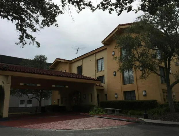 Days Inn by Wyndham Gainesville University I-75 hotel detail image 1