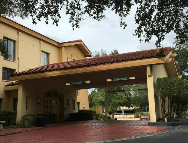 Days Inn by Wyndham Gainesville University I-75 hotel detail image 2