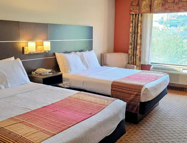 Grand Plaza Hotel & Conference Center hotel detail image 3