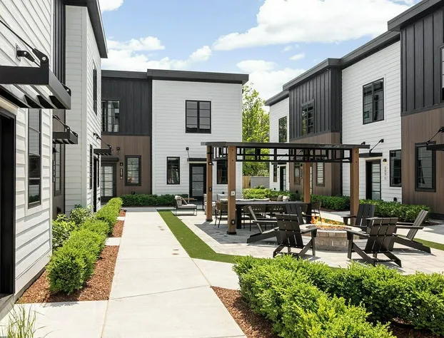 Hamilton Place hotel detail image 1