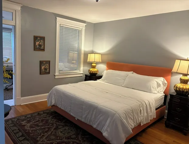 The Elegant Spring House Loft hotel detail image 3