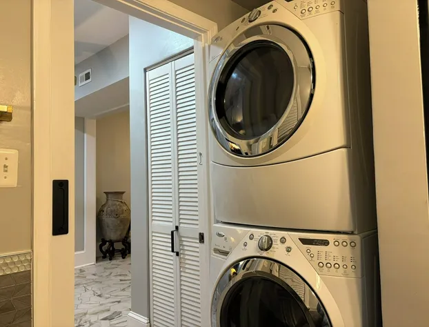 The Elegant Spring House Loft hotel detail image 1