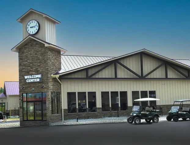 Alpen Bluffs Outdoor Resort hotel detail image 1