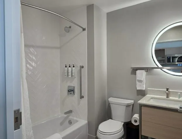 Towneplace Suites By Marriott Youngstown North hotel detail image 4