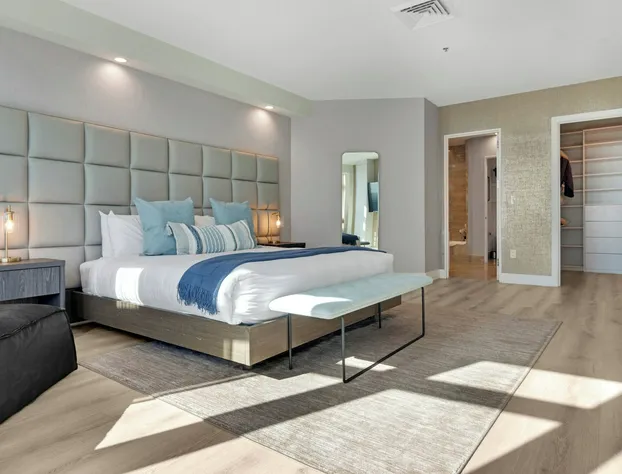 2-Story Brickell Penthouse Free Parking hotel detail image 3