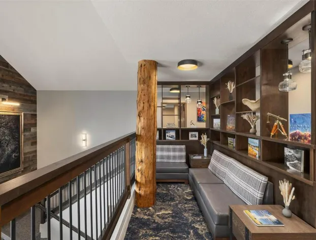 Starlite Yellowstone, Tapestry Collection by Hilton hotel detail image 4