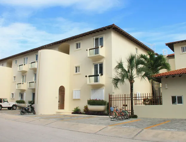 Luna Maya Steps from Coco Beach & 5th Av hotel detail image 1