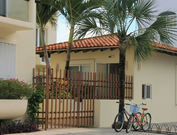 Luna Maya Steps from Coco Beach & 5th Av hotel detail image 3