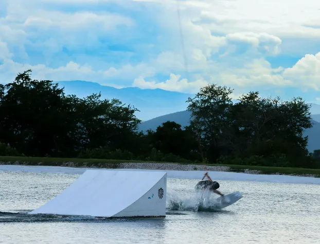 Acuaski hotel detail image 3