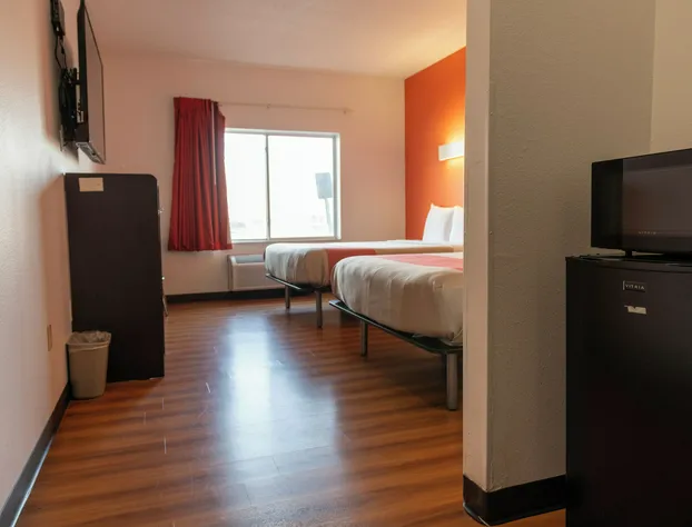 Lincoln Garden Inn hotel detail image 3