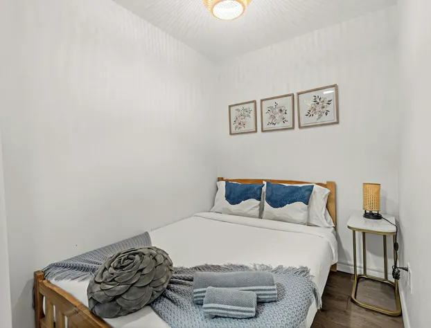 Toronto Harbour Suites hotel detail image 1