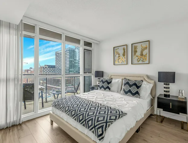 Toronto Harbour Suites hotel detail image 4