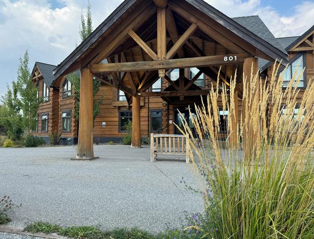 Lodge and Lantern hotel detail image 1