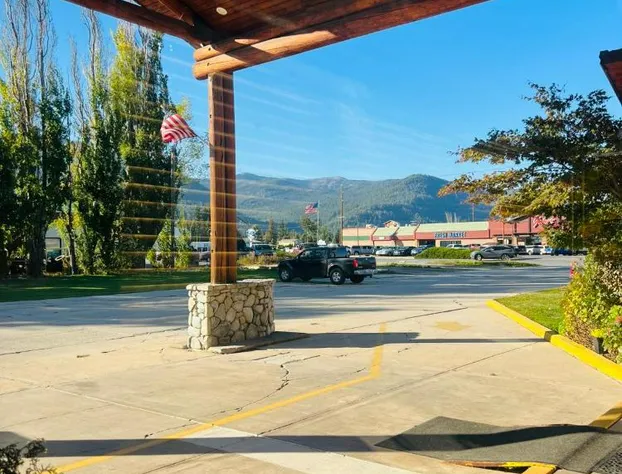 Sandpoint Inn hotel detail image 3