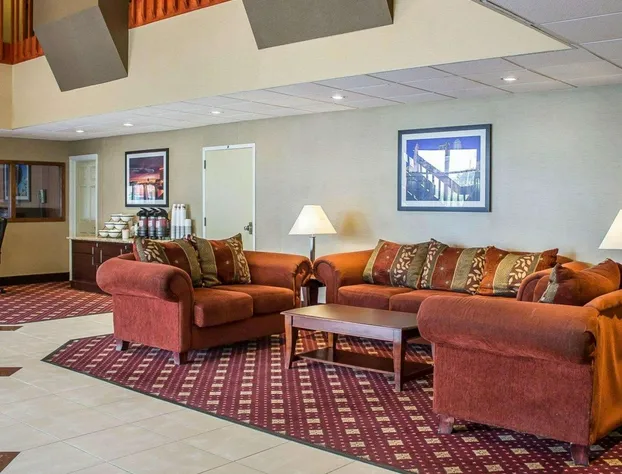 Howard Johnson by Wyndham Columbus State Fairgrounds I-71 hotel detail image 2